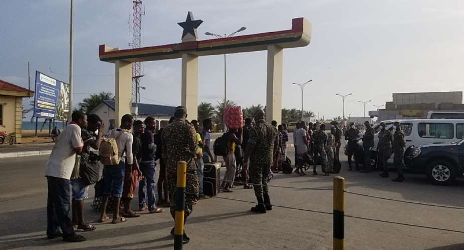 Aflao border main gate temporary closed for security screening - GIS
