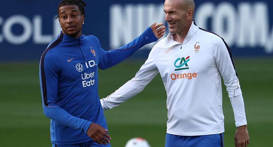 France coach Zinedine Zidane led a training session involving Michael Olise. -  Franck Fife, AFP