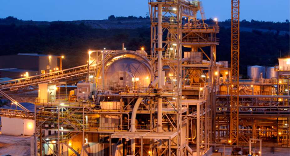 Tarkwa Mine processing facilities, Ghana. Photo: IAMGOLD, via Wikimedia Commons, CC BY-SA 3.0.