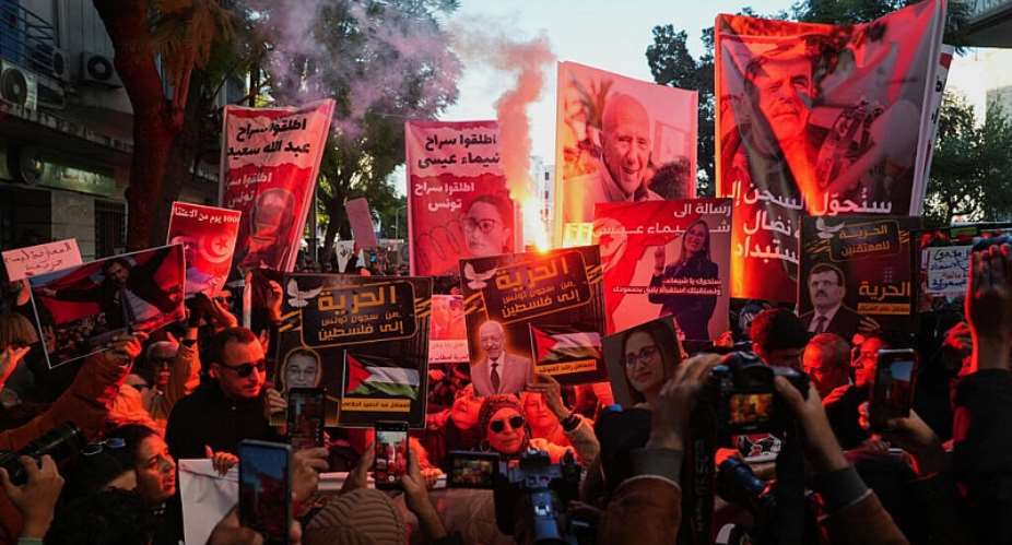 Young political and civil society activists take part in a protest in Tunisia in December 2025. - REUTERS - Jihed Abidellaoui