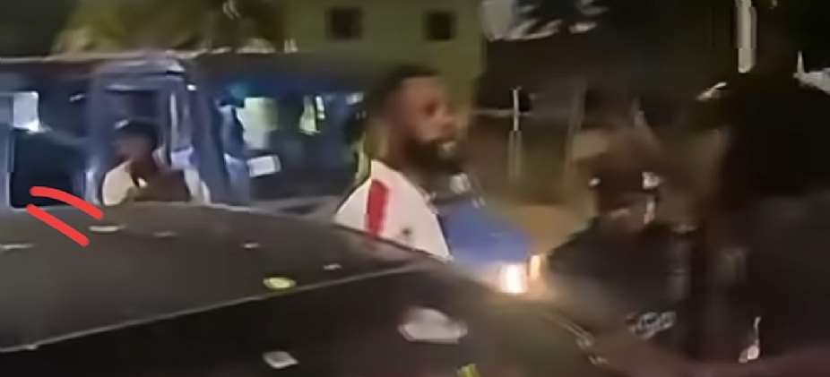 Residents stop car in Accra after woman reportedly screams for help