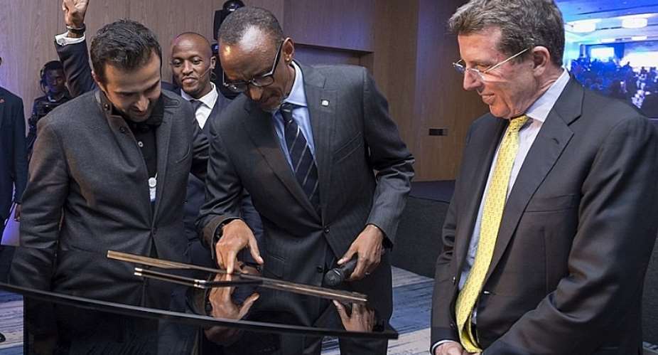President Kagame and the founder of Mara Group, Ashish J. Thakkar - photo credit: Rwandan media