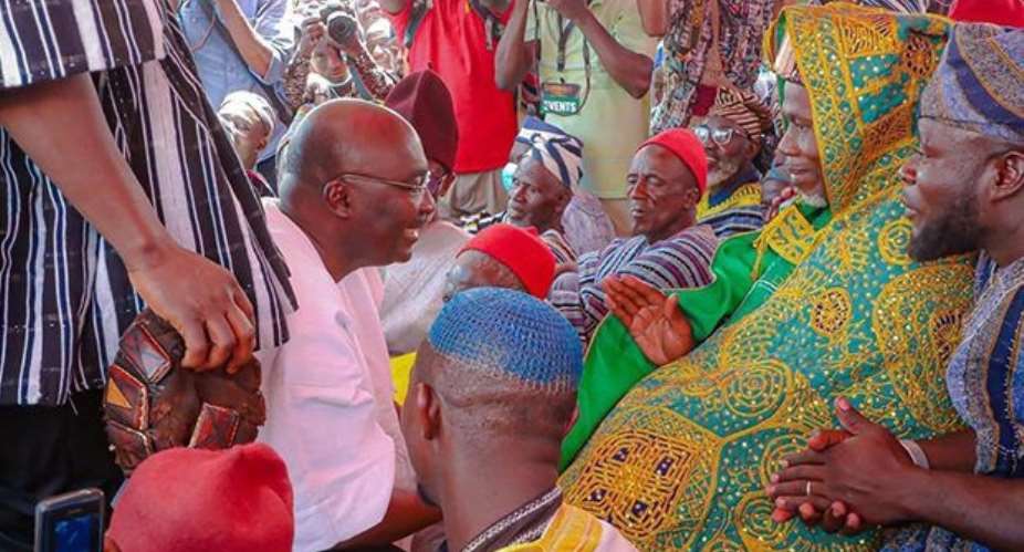 Bawumia donates GHS200K to Yagbonwura Education Fund