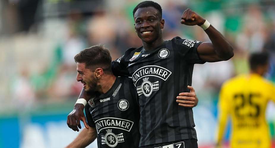 Ghanaian striker Kelvin Yeboah scores to inspire SK Sturm Graz to batter Rapid Wien 3-0