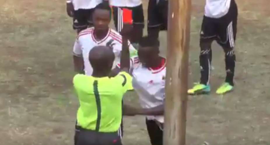 Player trade punches with referee after sending off in Zimbabwe
