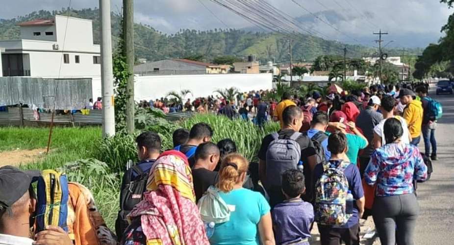 As in many border towns across Central America, thousands of migrants are crossing daily into Danli and Trojes, Honduras, Despite the efforts of transit nations, UN agencies, and humanitarian organizations, the capacity to offer life-saving aid is stretched thin. Photo: IOM Honduras  Erick Escoto.