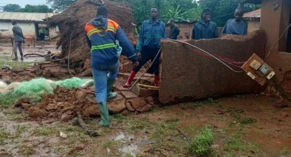 Violent rainstorm rips off roofs, displaces residents in Krachi Nchumuru