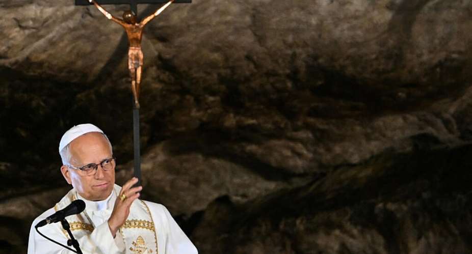 Pope Leo XIV leads a prayer at the Sanctuary of Our Lady of Lourdes, France, on September 27, 2026. -  Alberto Pizzoli, AFP