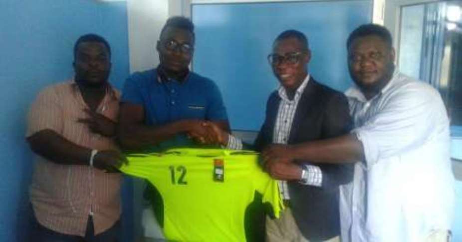 Ghana Premier League: Alfred Nelson signs new contract with Bechem United
