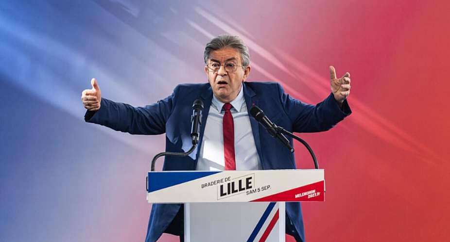 Jean-Luc Mlenchon, leader of La France Insoumise and candidate in the French presidential election, delivers a speech at the Lille Braderie on September 5, 2025 -  Sameer Al-DOUMY, AFP