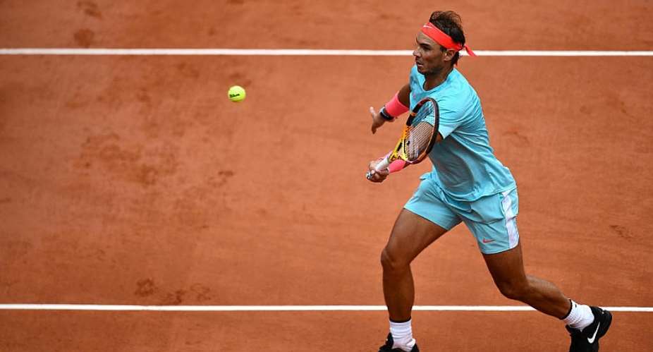 Nadal and Thiem cruise into French Open third round