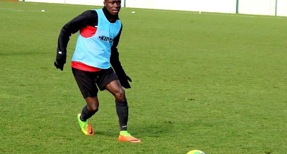 Ghanaian Prolific Defender Emmanuel Ntim Signs Valenciennes Extension Before Chambly Loan Move