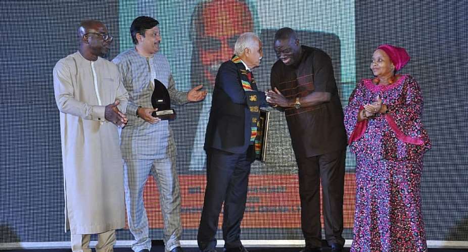 Avnash Chairman Honoured With Lifetime Achievement Award