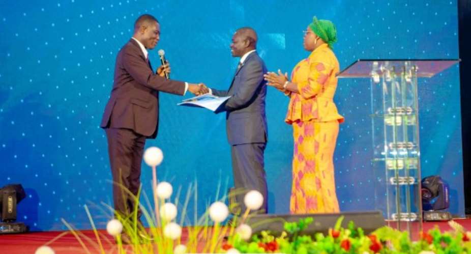 Apostle Tettey bows out after four years, Dr. Gyamera takes over as GPCC General Secretary