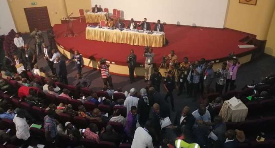 VIDEO: GFA Congress Erupt Into Chaos As Alhaji Grusah Labels RFA Chairmen AS Goro Boys
