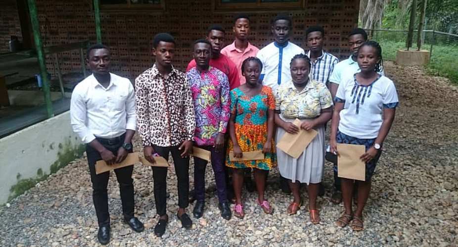Serendipalm Foundation Award 13 Students For Tertiary Education