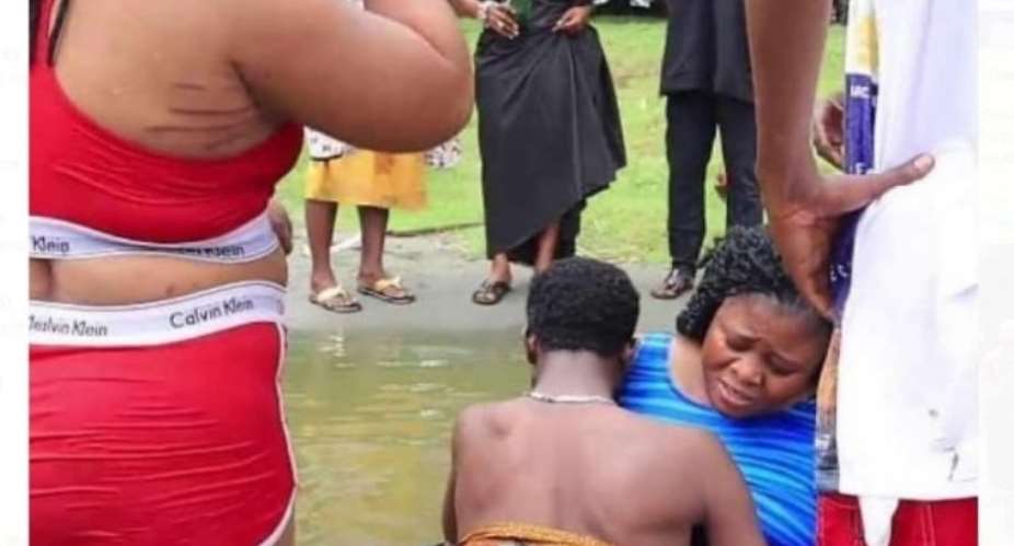 WATCH Couple get stuck while 'Chopping themselves' in Lake Bosomtwi, provoke the gods