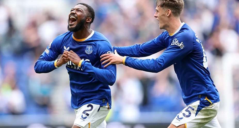 PL: Maitland-Niles stunner earns Everton point against Manchester United