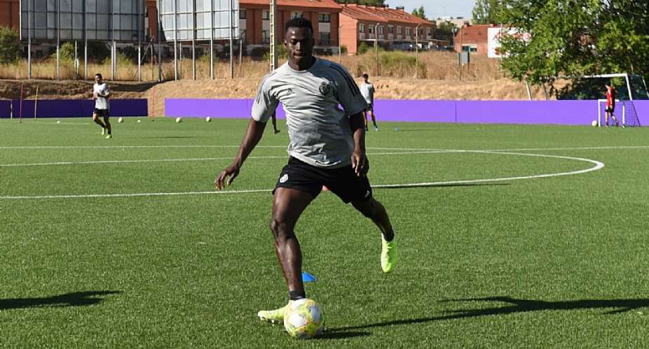 Ghanaian Defender Isaac Amoah Signs Contract Extension At Real Valladolid