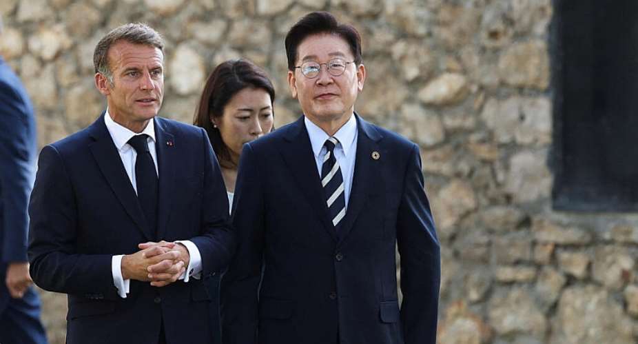 French President Emmanuel Macron and South Koreas President Lee Jae Myung arrive for the Lumiere Summit on the future of cinema and the moving-image industry at the Maeght Foundation in Saint-Paul-de-Vence, southeastern France, 7 September, 2026. VALERY HACHE/Pool via REUTERS - via REUTERS - VALERY HACHE