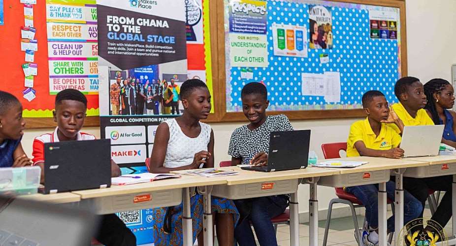 Communication Minister appeals for sustained support for young innovators