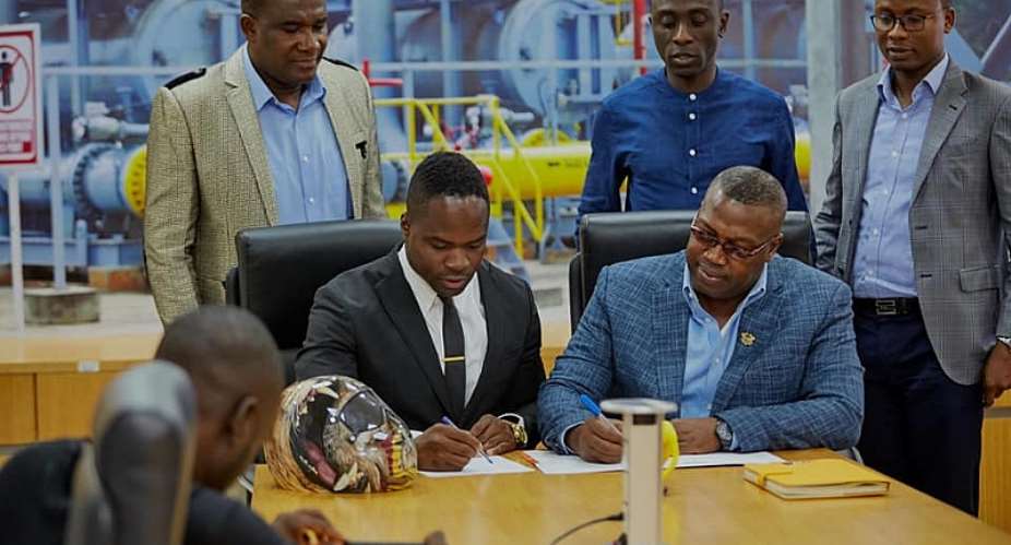 Winter Olympian Akwasi Frimpong Signs Partnership Deal With Ghana Gas PHOTOS