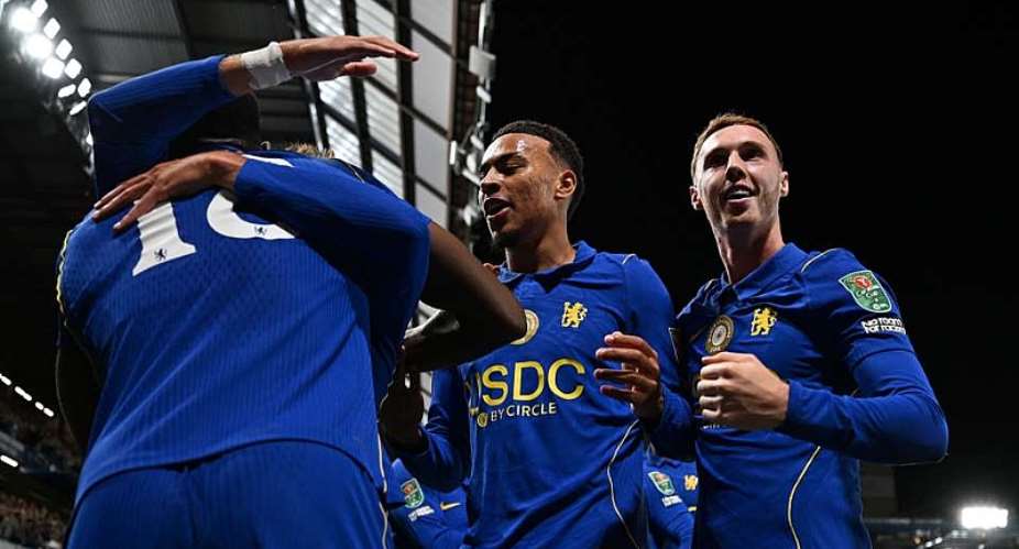 Chelsea hit Leeds for six to advance in League Cup