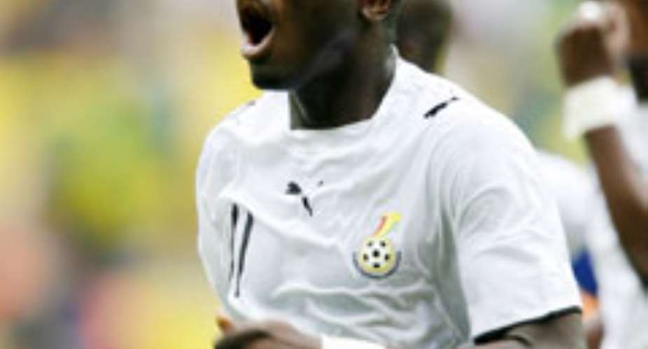 Muntari screamer earns Ghana win over Guinea
