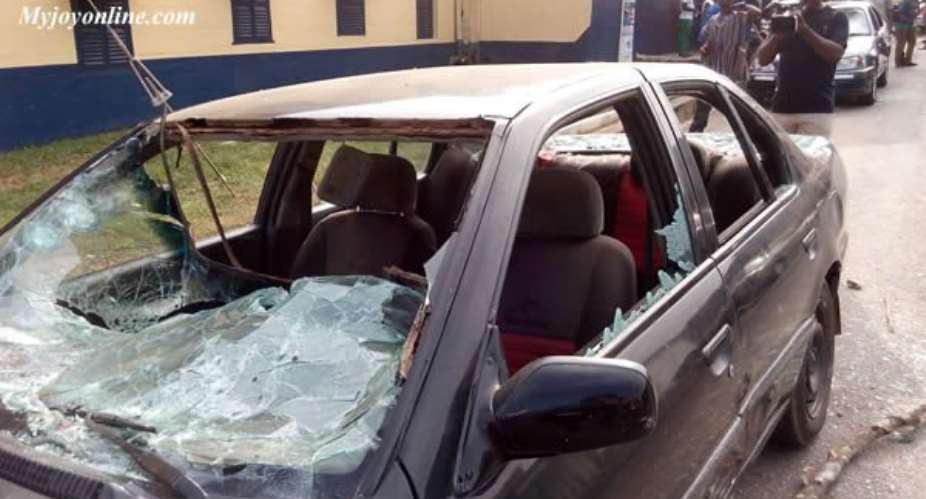 Violence in Cape Coast: Angry youth on rampage against police