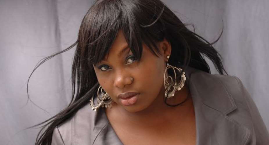 Sexy PLUS-size Actresses: Do they go dieting?