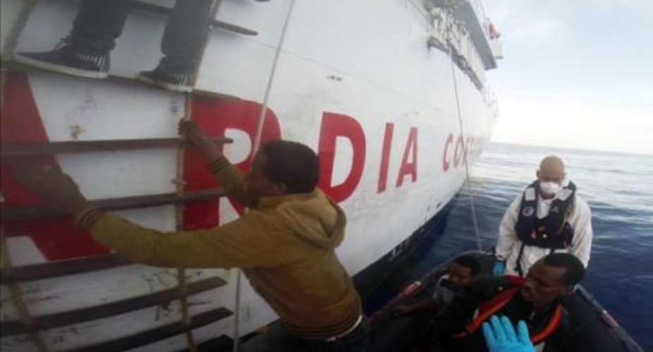 5,800 migrants rescued in Mediterranean