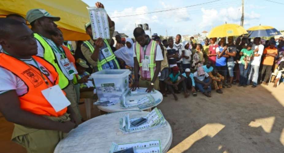 A runoff was declared after the election in Osun voters pictured September 22, 2018 was declared inconclusive, but opposition parties are crying foul.  By PIUS UTOMI EKPEI AFPFile