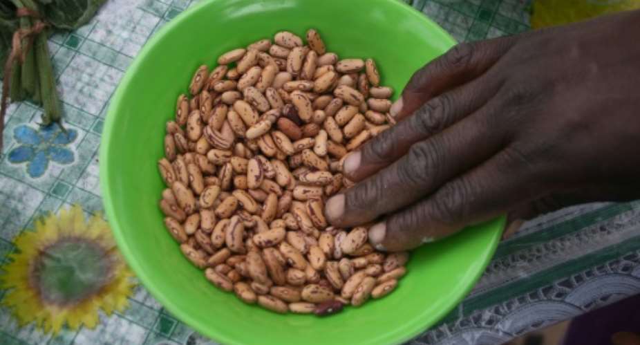 As drought hits Zimbabwe,  maworesa, a form of porridge, has been concocted to cover basic nutritional needs.  By Jekesai NJIKIZANA (AFP)