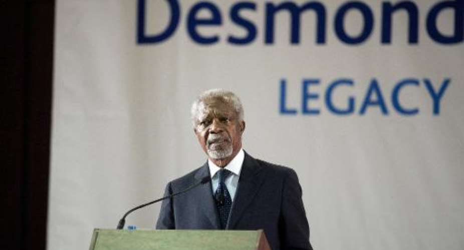 Kofi Annan, former Secretary General of the United Nations delivers the third annual Desmond Tutu International Peace Lecture, on October 7, 2013, at the University of the Western Cape, in Cape Town.  By Rodger Bosch AFP