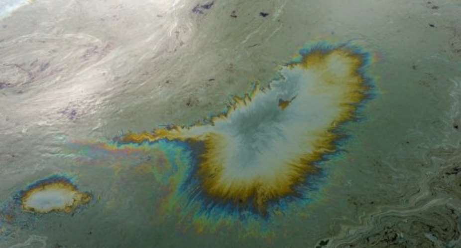 Spilled crude oil at B-Dere waterways in Ogoniland, Nigeria August 11, 2011.  By Pius Utomi Ekpei (AFP/File)