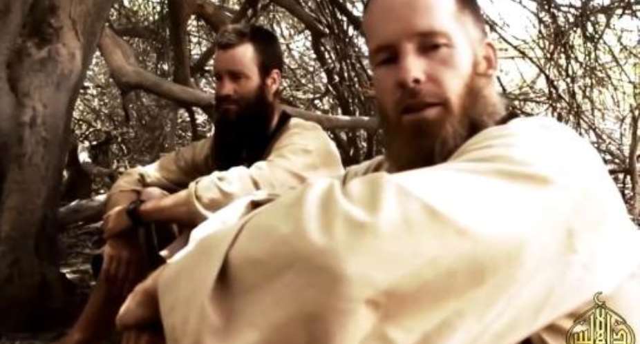 English-accented jihadi parades Westerners in Al-Qaeda video