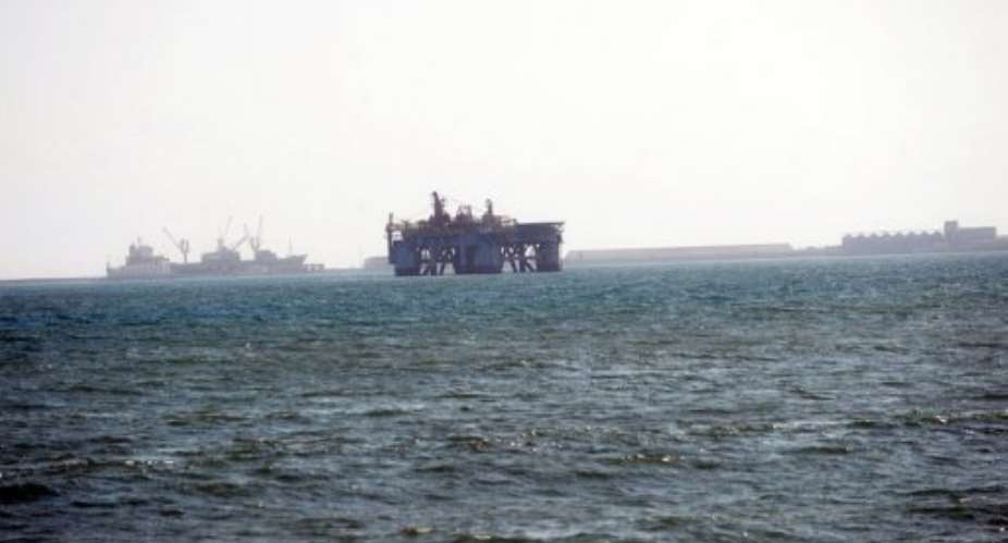 An oil rig in Ghanas Sekondi offshore waters on December 1, 2012.  By Pius Utomi Ekpei (AFP/File)