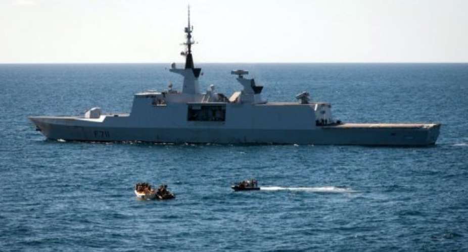 French frigate FS Surcouf apprehends suspected pirates on January 6, 2013 off the Somali coast.  By Ho AFP