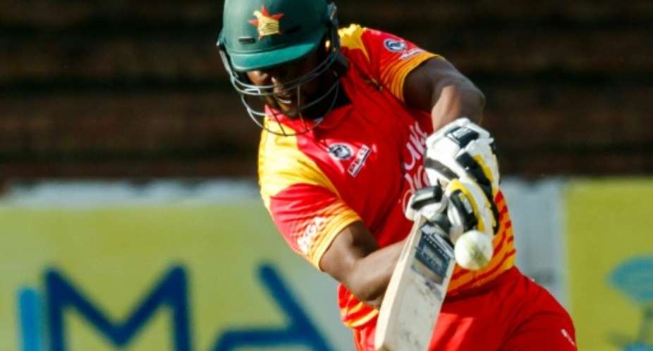 Former Zimbabwe skipper Elton Chigumbura has announced he will retire from the game after the current Pakistan tour.  By Jekesai NJIKIZANA AFPFile