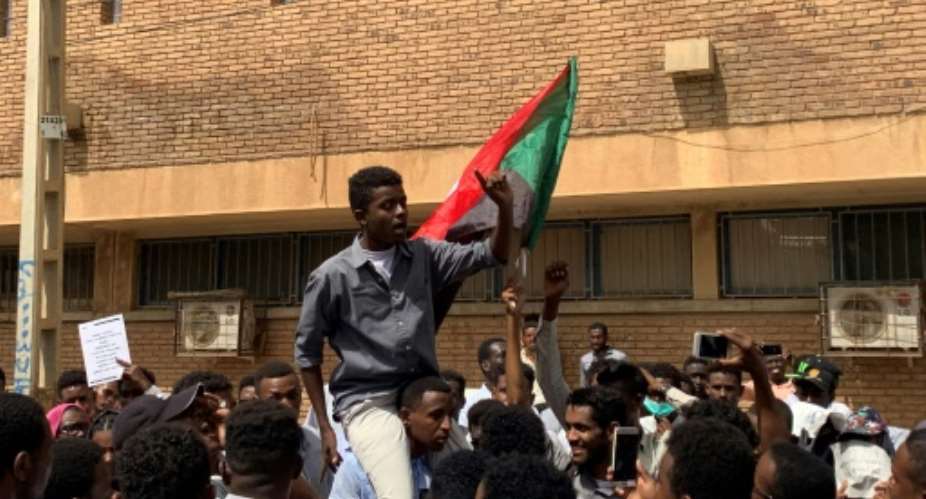 Hundreds of Sudanese university students rallied in downtown Khartoum Tuesday seeking justice for fellow pupils killed in months of political unrest.  By Haitham EL-TABEI AFP