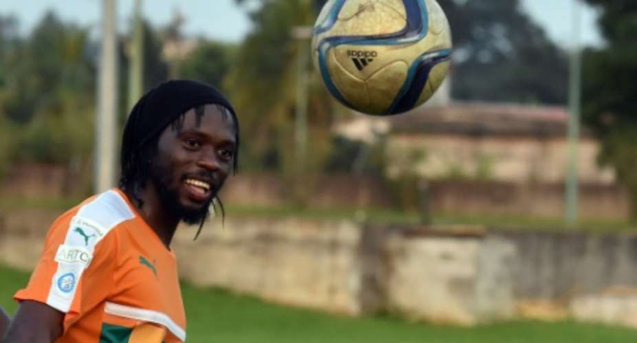 Ivory Coast's national football team striker Gervinho controls the ball as he takes part in a training session on October 4, 2016  ahead of the 2018 FIFA World Cup football match against Mali.  By Issouf Sanogo AFPFile