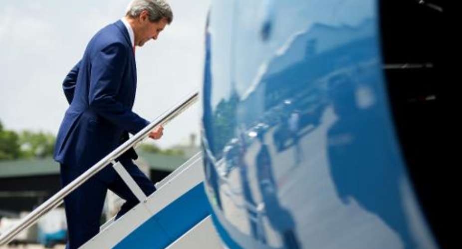 John Kerry leaves Colombo for Kenya on May 3, 2015.  By Andrew Harnik poolAFP