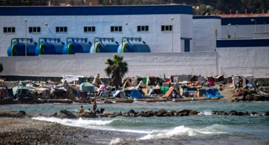 Makeshift tents of migrants on Benitez beach in Ceuta, on September 13, 2026.  By Antonio Sempere (AFP)