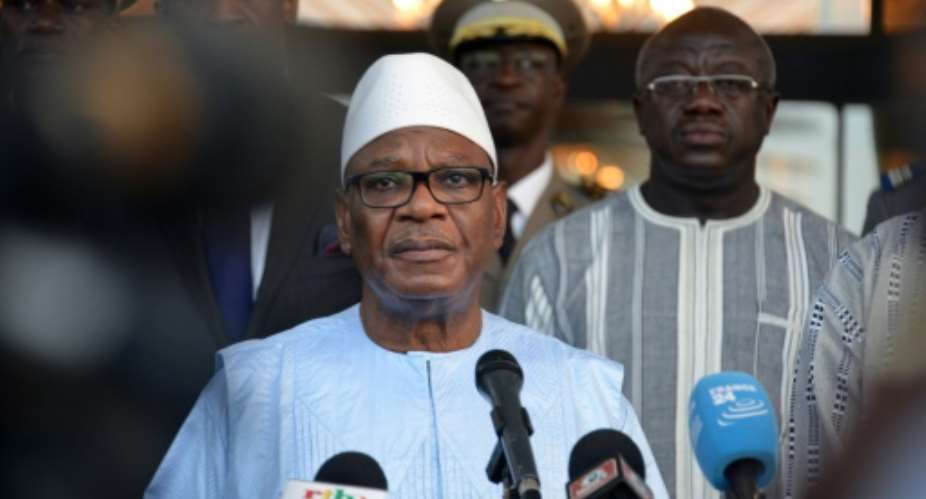 Malian President Ibrahim Boubacar Keita has suspended his plans to revise the constitution faced with mounting opposition to the reforms..  By Ahmed OUOBA AFP