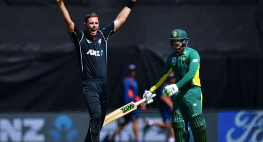 New Zealand's Tim Southee L has a torn hamstring and South Africa's Quinton de Kock R is nursing a ligament injury to the index finger.  By Marty MELVILLE AFPFile