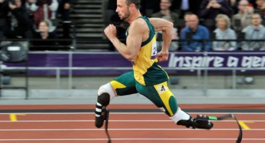 Oscar Pistorius lost his first 200m race in nine years when Brazil's Alan Oliveira came from behind to win.  By Glyn Kirk AFP