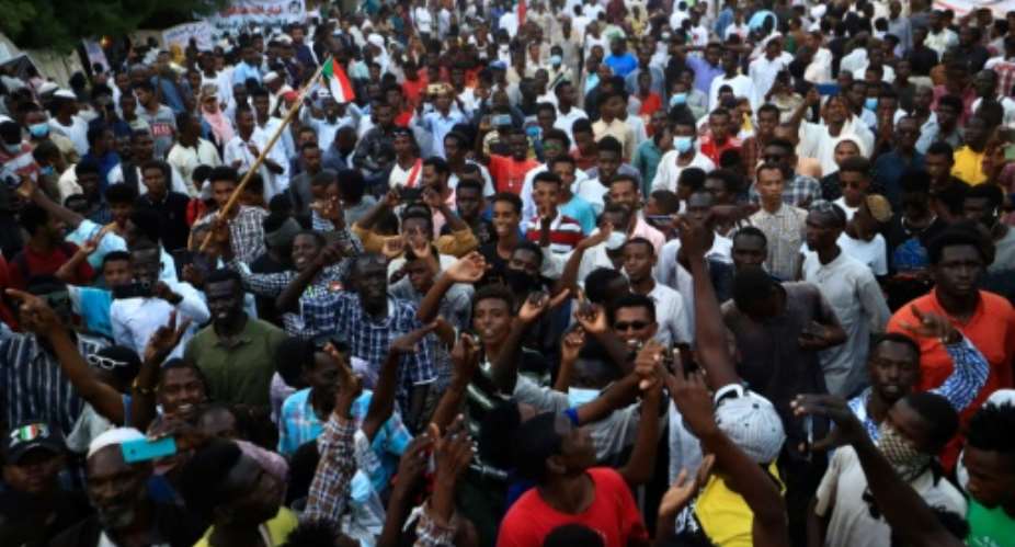 Opponents of Sudan's transitional government have been holding a sit-in outside the presidential palace in Khartoum since Saturday demanding a return to military rule.  By ASHRAF SHAZLY AFP