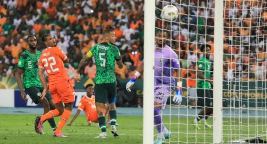 Sebastien Haller (2L) scores the goal that won the 2024 Africa Cup of Nations for Ivory Coast.  By DANIEL BELOUMOU OLOMO (AFP)