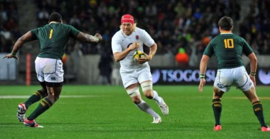 Springboks coach Heyneke Meyer is worried about the poor form of fly-half Morne Steyn (R).  By Alexander Joe (AFP)
