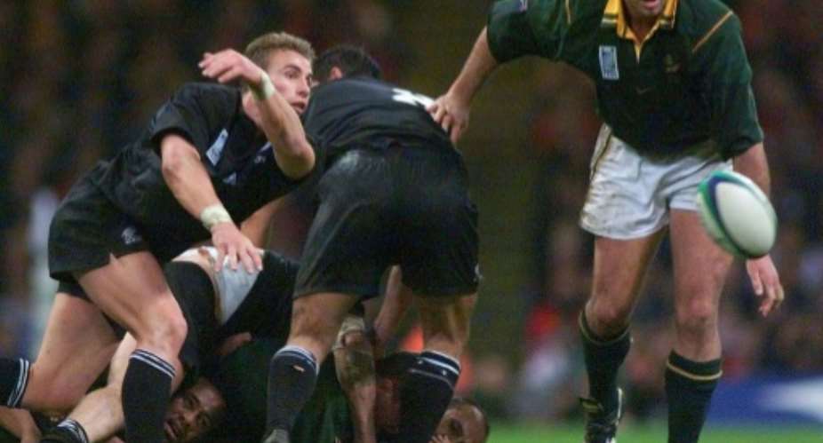 Springbok forward Mark Andrews, seen here during the 1999 World Cup, hated the 1995 World Cup final when South Africa beat New Zealand.  By ODD ANDERSEN AFPFile